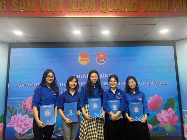 ULIS STUDENTS PARTICIPATE IN VIETNAM – CHINA MEETING PROGRAM IN 2022 ...