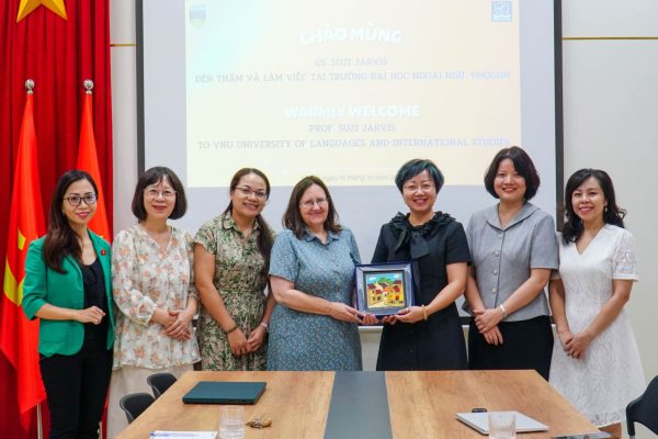 Đón tiếp và làm việc với GS. Suzi Jarvis 
